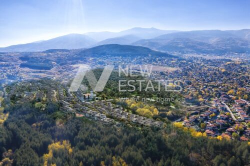 Затворен жилищен комплекс съчетаващ близостта до София и спокойствието на природата